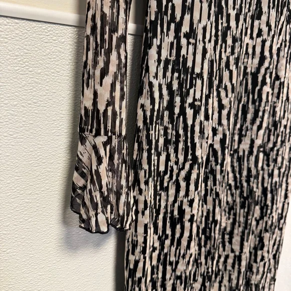 DONNA MORGAN Long Sleeve Dress Size 0 Black Cream New NWT MSRP:$128 A-Line - Picture 12 of 16